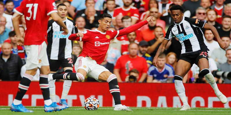 Soi kèo Newcastle vs MU